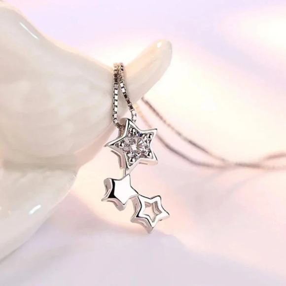 925 Sterling Silver Dainty Star Pendant Necklace - Picture 3 of 5